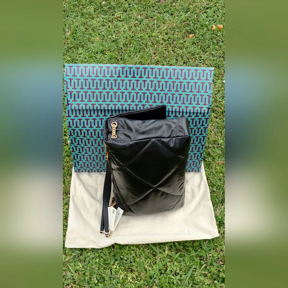 Tory Burch Oversized Kira Diamond Quilted Shoulder Bag - Picture 11 of 15